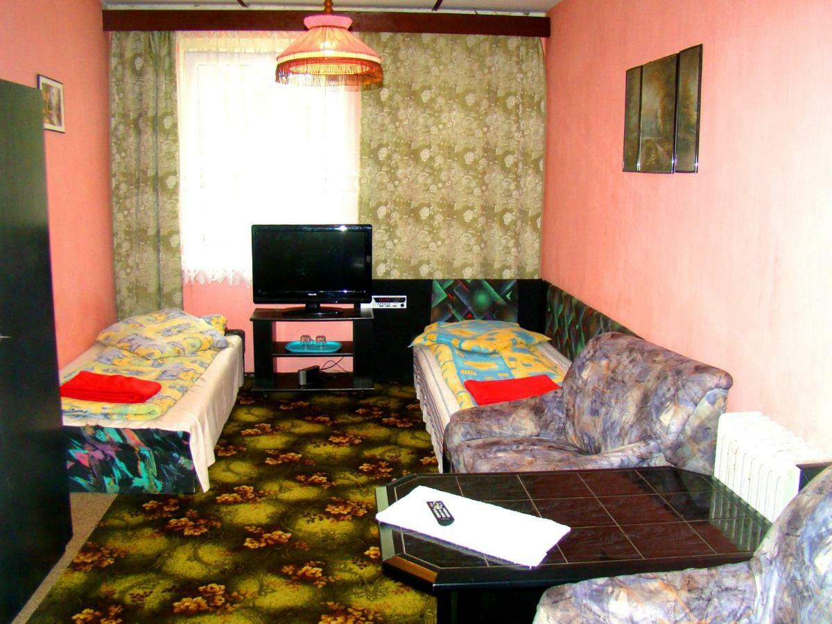 Osrodek Wypoczynkowy Oaza Hotel Kuznica Zbaska Ngoại thất bức ảnh